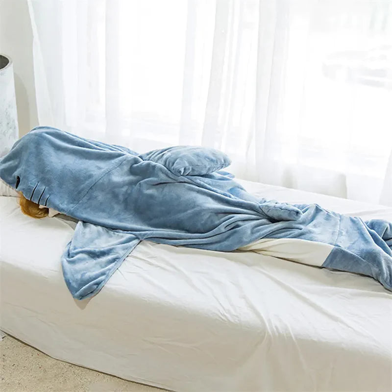 IcyShark™ Blanket: Arctic Comfort & Style for Cozy Moments